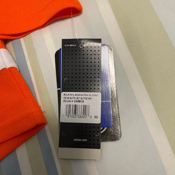 Adidas Connor McDavid Edmonton Oilers Authentic Jersey - NWT - Picture 10 of 10